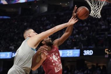 VOLI GA KAO SINA: NBA legenda nije krila oduševljenje! Privilegija je gledati NIKOLU JOKIĆA!