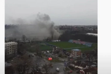 GORI RESTORAN NA NOVOM BEOGRADU: Vatra buknula u restoranu "FK Radnički" (VIDEO)