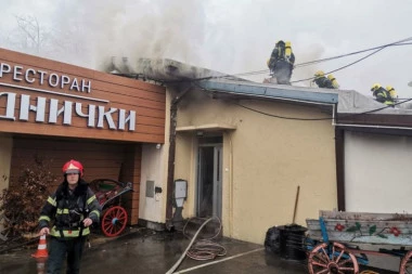 LOKALIZOVAN POŽAR NA NOVOM BEOGRADU: Planuo restoran "Radnički"