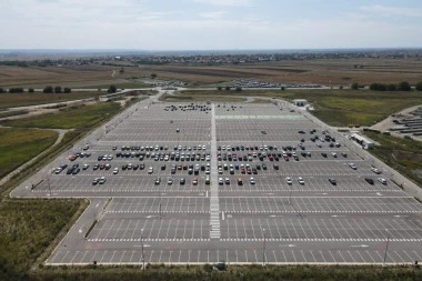 NOVA PARKING MESTA na Beogradskom aerodromu, u cenu uključen i TRANSFER do terminala!