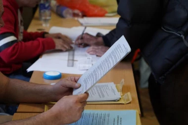 KUBANCI GLASALI O GEJ BRAKOVIMA: Referendum o promenama na karipskom ostrvu