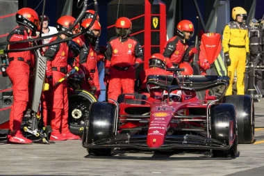 FORMULA 1: Moćni Lekler POKORIO Australiju! (VIDEO)