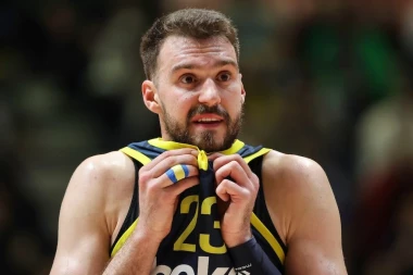 Fener na korak od titule: Gudurić srušio Efes, Micić odigrao ispod očekivanja!