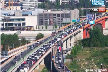 KOLAPS U BEOGRADU PRED PRAZNIKE! Vozaći, naoružajte se STREPLJENJEM! Evo gde su najveće GUŽVE!