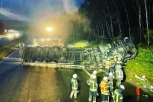 MLADIĆ (21) IZ SRBIJE DOŽIVEO NESREĆU U NEMAČKOJ: Nevreme oborilo teretnjak, lekari m use bore za život (FOTO)