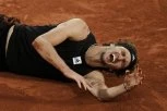 Neće ni na US Open? Zverev poslao SRCEPARAJUĆU poruku iz bolnice posle operacije! (FOTO)