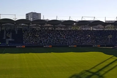 Kao da je Liga šampiona: Navijači Fenera napravili spektakularnu atmosferu u Gracu! (VIDEO)