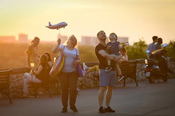 STIŽU PRVE LETNJE TEMPERATURE! Pripremite se za 30 stepeni, evo i kada