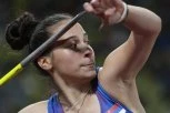 VULKAN EMOCIJA: Srpska atletičarka nakon SREBRNOG HICA pojurila u zagrljaj! Evo ko je njena NAJVEĆA PODRŠKA I OSLONAC!