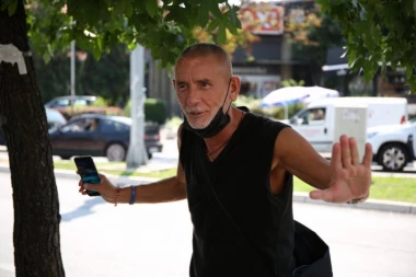 ŠOK PAPARACO SA BAZENA! Svi gledaju u STAJLING Lepog Miće, niko ne veruje svojim očima (VIDEO)