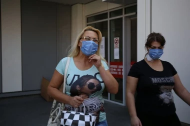 Marija Kulić GRCA U SUZAMA ispred Kliničkog: Progovorila o TUŽBAMA za Turčina koji je OSAKATIO Miljanu, pa najavila ULAZAK u Zadrugu! (VIDEO)