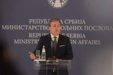 SRBIJA NEĆE PRIZNATI REZULTATE REFERENDUMA U UKRAJINI: Selaković objasnio zašto je doneta krucijalna odluka!