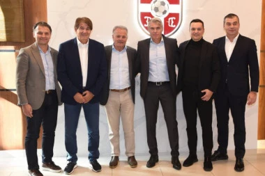 ROBERTO ROZETI, PREDSEDNIK SUDIJSKOG KOMITETA UEFA POSETIO FSS: Impresioniran sam, imate fantastičan sportski centar! (FOTO)