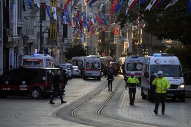 TERORISTIČKI NAPAD U TURSKOJ SPREČEN? Pohapšeno sedam osoba koje su spremale  EKSPLOZIJU VELIKIH RAZMERA!