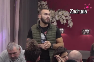 "NISI SVEŠTENIK, DŽABA SI GROBLJE ISTETOVIRAO" Marko Smiljić na telu krije jezivu istinu, uživo na Pinku sve otkriveno! (VIDEO)