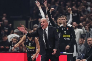 MALOUMNICI I BANDITI NE SLUŠAJU OBRADOVIĆA! Evo zašto je Partizan izgubio u Večitom derbiju!