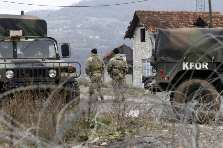 NA SEVERU KOSOVA JUTROS MIRNO: Građani se ponovo okupljaju