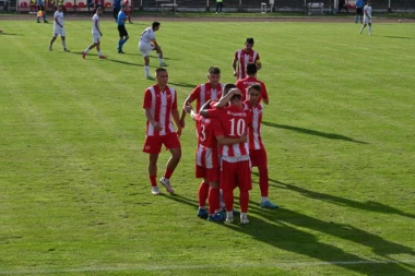 IZNENAĐENJE: Crveno-beli ostali bez trenera - lider pred nastavak šampionata mora da pronađe novog šefa stručnog štaba!