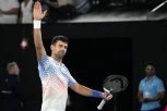 SALVA EMOCIJA NA ROD LEJVER ARENI: Novak majci Dijani čestitao rođendan i napravio ŠOU u Melburnu!