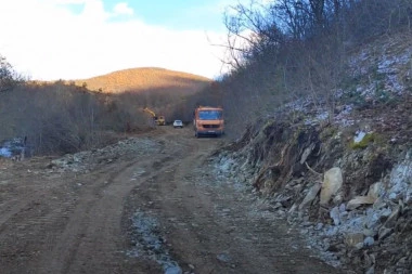 NOVI TEROR NAD SRBIMA NA KIM! Porodici Jozić u selu Verić ZAPALJENA KUĆA