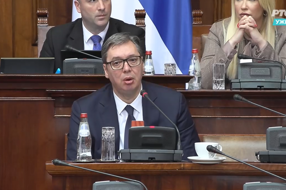 SKUPŠTINA USVOJILA IZVEŠTAJ O PREGOVARAČKOM PROCESU SA PRIŠTINOM! Vučić: Narod nas je doveo na vlast, Srbija je slobodarska država i zato jeste poštovana! (FOTO)