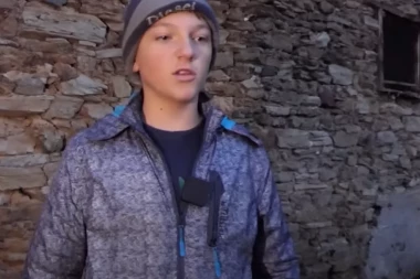 TEŽAK ŽIVOT IBRAHIMA (14) IZ NOVOG TRAVNIKA: Izgubio oca, sam brine o majci i sestri, a na društvenim mrežama mu se smeju (VIDEO)