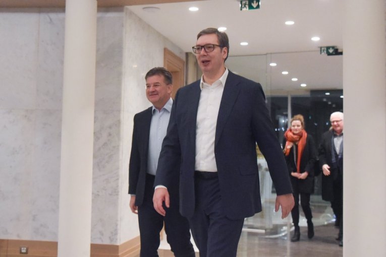 LAJČAK NAKON RAZGOVORA SA PREDSEDNIKOM VUČIĆEM: Složili smo se da treba preduzeti hitne korake radi deeskalacije situacije na KiM