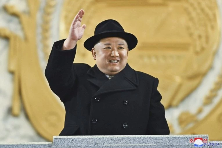 OBAVEŠTAJCI OTKRIVAJU: Zvaničnici iz Severne Koreje traže LEK za Kim Džong Una! Šta se dešava s njim?