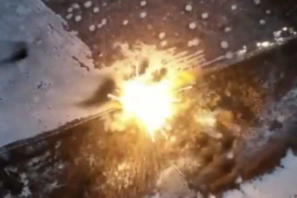 ŽESTOKA UNAKRSNA PALJBA NA FRONTU! Rusi krenuli na Kijev, Ukrajinci uzvratili napadom na Belgorod