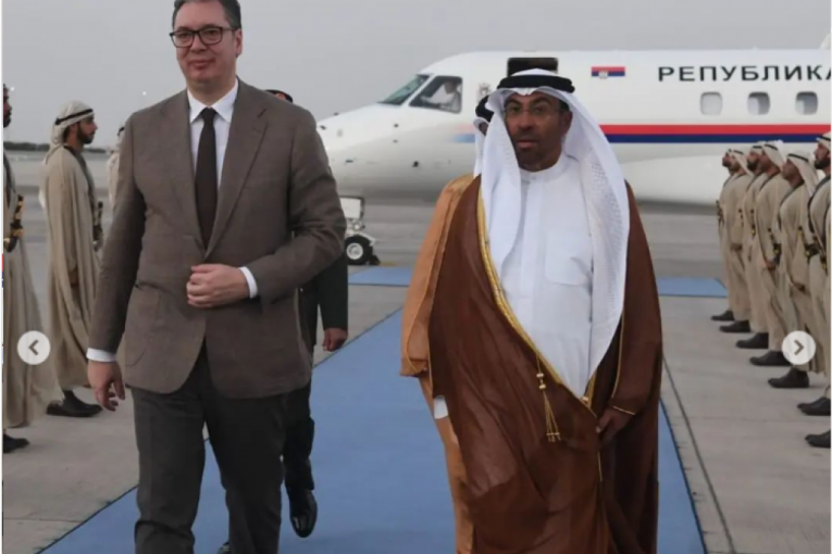 "Hvala Vam na ovoj časti, poštovani prijatelju"! Predsednik Vučić se oglasio iz UAE gde prisustvuje Međunarodnom sajmu naoružanja i vojne opreme (FOTO)