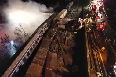 ŠEF STANICE U GRČKOJ OPTUŽEN ZA UBISTVO IZ NEHATA: Raste broj žrtava u nezapamćenoj tragediji