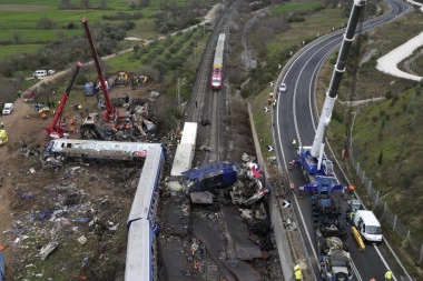 TRAGEDIJA SA SMRTNIM ISHODOM! Mladi fudbaler POGINUO u sudaru vozova - jedan detalj LEDI KRV u žilama!