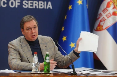 PREDSEDNIK VUČIĆ POKAZAO ANEKS SPORAZUMA: Poznato šta tačno piše u tekstu!