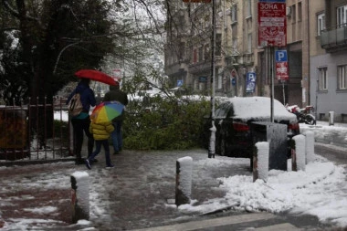 ISPOD NULE VREBA TEŽAK MRAZ, A SNEG ĆE DANAS ZAVEJATI SRBIJU! Počinje ljuti ledeni period - a za planine, već trebaju i SKIJE! (FOTO)