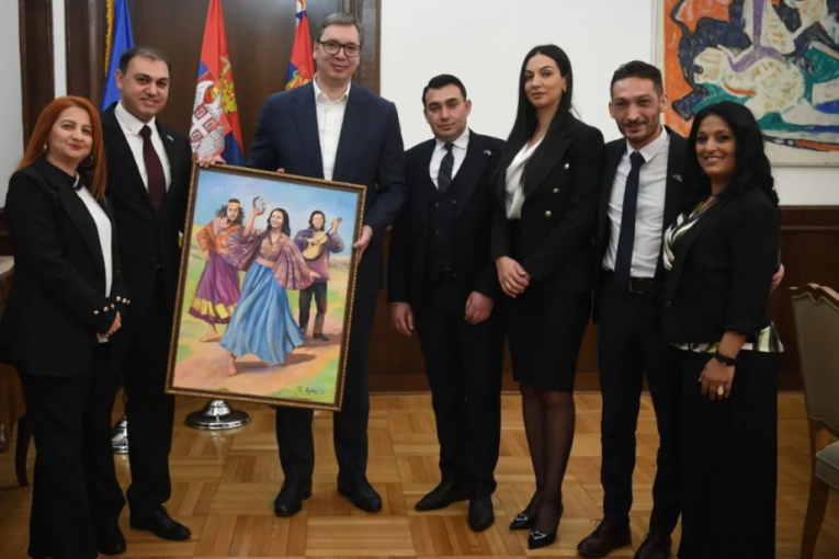 VUČIĆ SA PREDSTAVNICIMA ROMSKE NACIONALNE MANJINE: Država će raditi na eliminisanju nejednakosti! (FOTO)