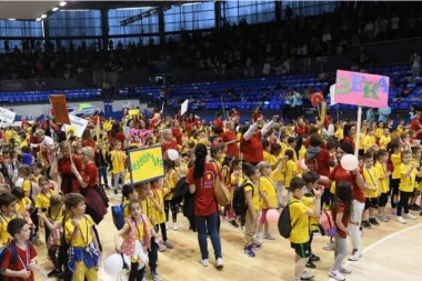 SPEKTAKL U HALI SPORTOVA: Atletski miting novobeogradskih predškolaca ispunio sva očekivanja!