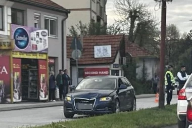 ZAČULO SE ŠKRIPANJE KOČNICA, PA JAK UDARAC! Teška nesreća u Čačku: Videli smo ženu kako nepomično leži! (FOTO)