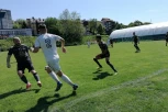 GOSTI SE GOSTILI NA BUBNJU: U Prahovu će se i naredne sezone igrati srpskoligaški fudbal - bodovi spasa osvojeni su u Nišu! (FOTO GALERIJA)