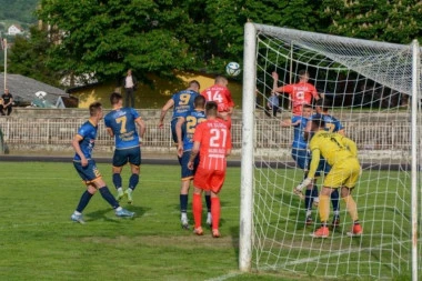 NE DAJU SE BAJINOBAŠTANI: Sloga pobedom protiv Budućnosti traži slamku spasa za opstanak! (FOTO GALERIJA)