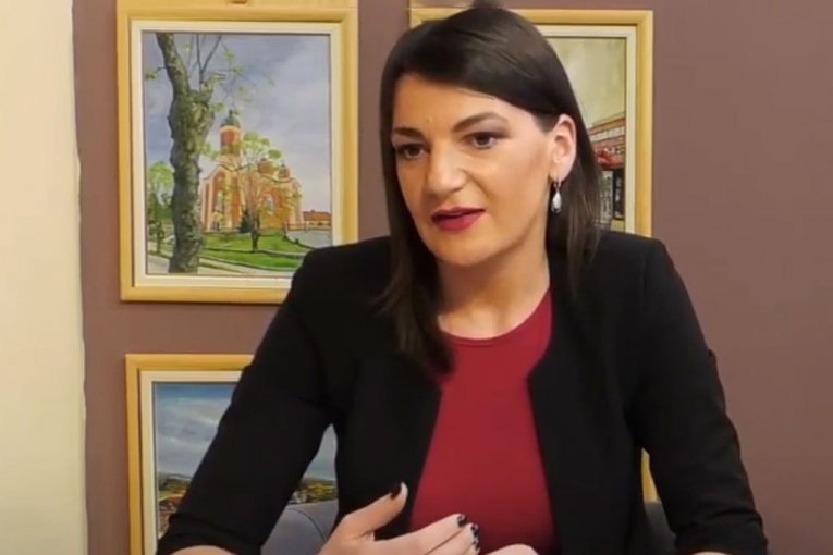 MARINIKA KORISTI SKUPŠTINU DA VREĐA SRPSKI NAROD! Ivana Nikolić: Sa mrziteljima je zloupotrebila stradalu decu