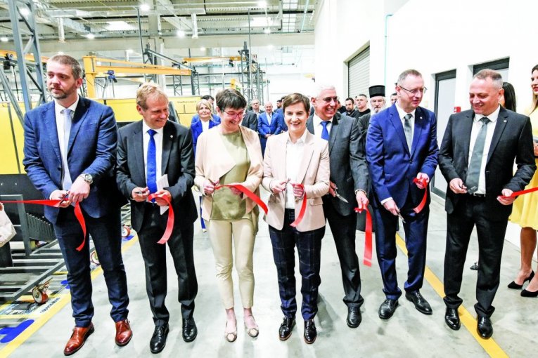 SRBIJA MAGNET ZA INVESTITORE, OTVORENA JOŠ JEDNA NEMAČKA FABRIKA: Premijerka Ana Brnabić na svečanosti u Kragujevcu