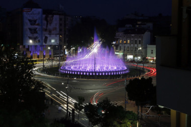 PRELEPO! U čast 115 godina prijateljstva Srbije i Egipta, osvetljena Fontana na Slaviji i Kula u Kairu! NAŠ PRVI KONZUL U OVOJ DRŽAVI  BIO JEDAN VELIKAN! (FOTO)