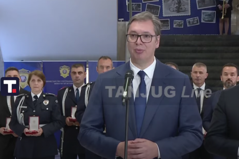 PRELAZNE VLADE NEĆE BITI! Vučić: Njihova vlada bi za šest meseci uništila Srbiju, sedam ili osam puta brže nego DOS što je to uradio