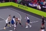 BOG I SREĆA POMOGLI SRPSKIM BASKETAŠIMA! Pogledajte NAJVAŽNIJI promašaj Amerikanaca, zbog kojeg je osvojeno ZLATO na SP! (VIDEO)