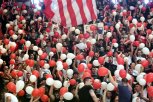 DELIJE BRUTALNO PROZVALE PARTIZAN! Navijači Zvezde Meridianbet OKAČILI transparent! Sve OBJASNILI u 4 reči! (FOTO)