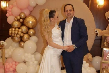 RASKOŠ ZA MEZIMICU: Emir i Tamara priredili slavlje ćerkici Ariani, okupili pola estrade! (FOTO)