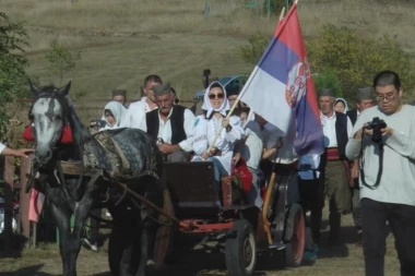 STIŽU NEVESTE IZ KINE DA SE UDAJU ZA SRBE: Neverovatna turistička ponuda domišljatih Kosjeraca