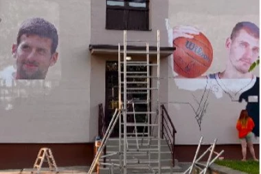 PRELEPA SLIKA U PRESTONICI! Đoković i Jokić dobili mural u Beogradu! (VIDEO)