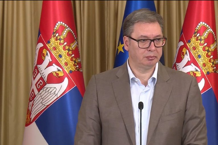 I NATO OPOZICIJA I LAŽNE PATRIOTE... SVI SU NA ISTOM ZADATKU! Najlakše je uperiti prstom u jednu osobu - krivicu za Banjsku svalili na Vučića (VIDEO)