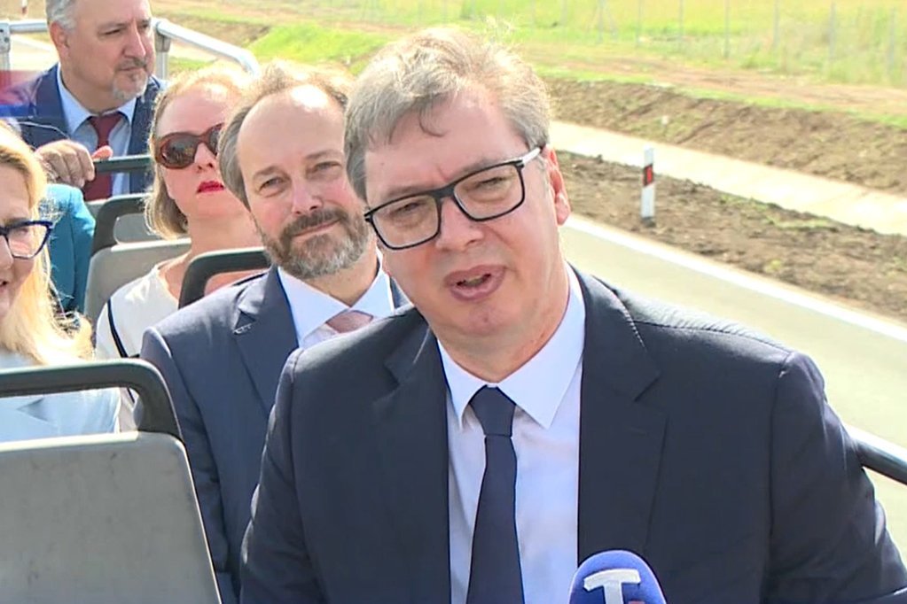 POVEĆANJE MINIMALCA DO KRAJA GODINE! Predsednik Vučić: "Nismo odustali od finansijske stabilnosti"